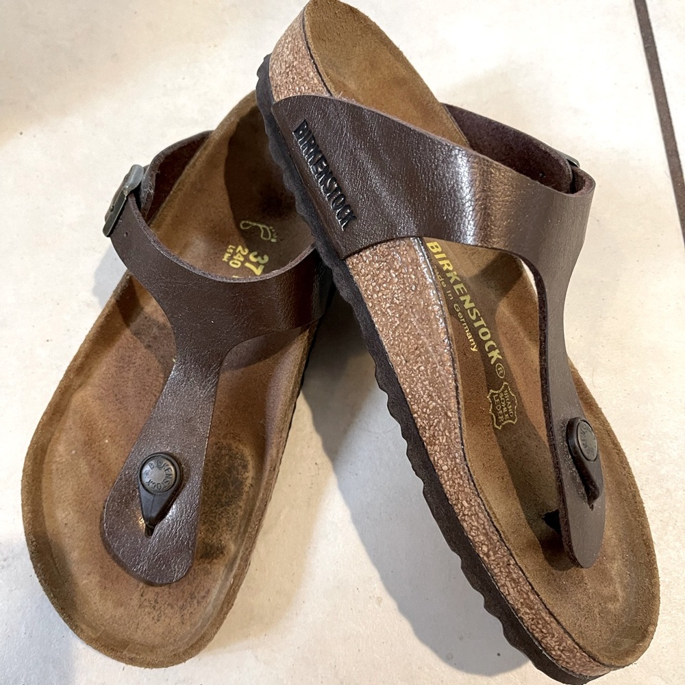 Gizeh Style leather Birkenstock sandals sz 37